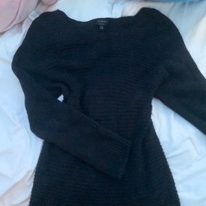 navy fitted knit sweater !